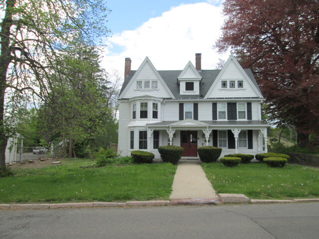 FRONT OF APT ON LEFT - 700 Main St Apartments Unit #2