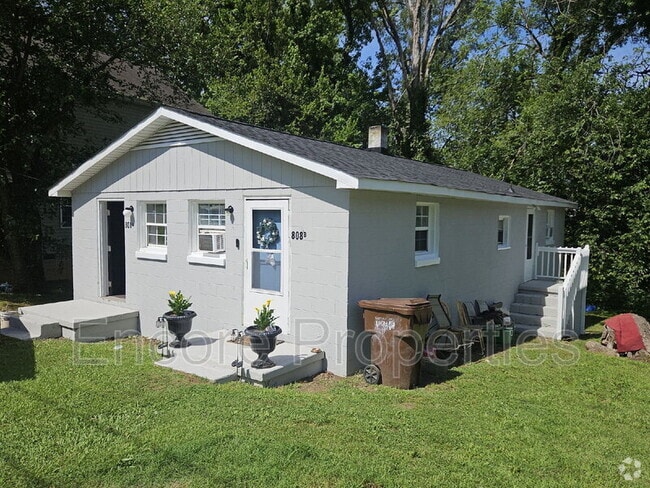 Building Photo - 808 Mobile St Unit A Rental