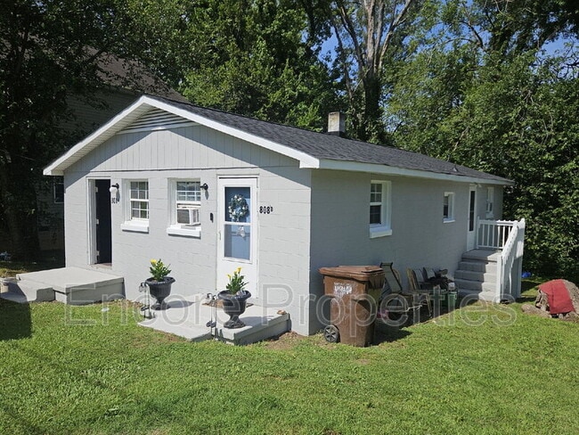 Building Photo - 808 Mobile St Unit A Rental