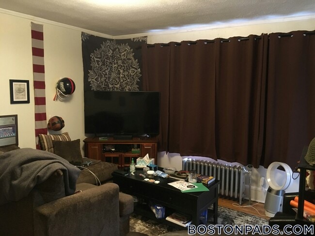 Photo - 349 Pleasant St Unit B1-3