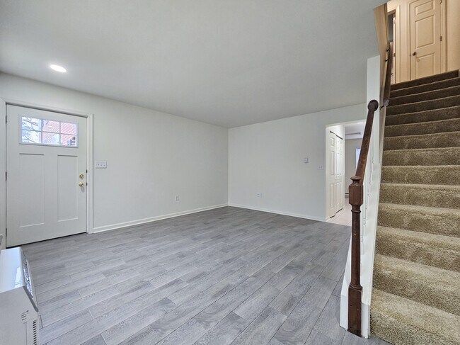 Photo - 104 Bradford Dr