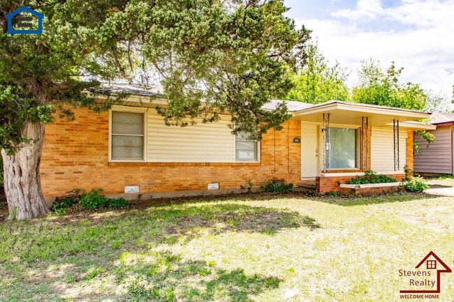 Photo - 2610 NW Lindy Ave