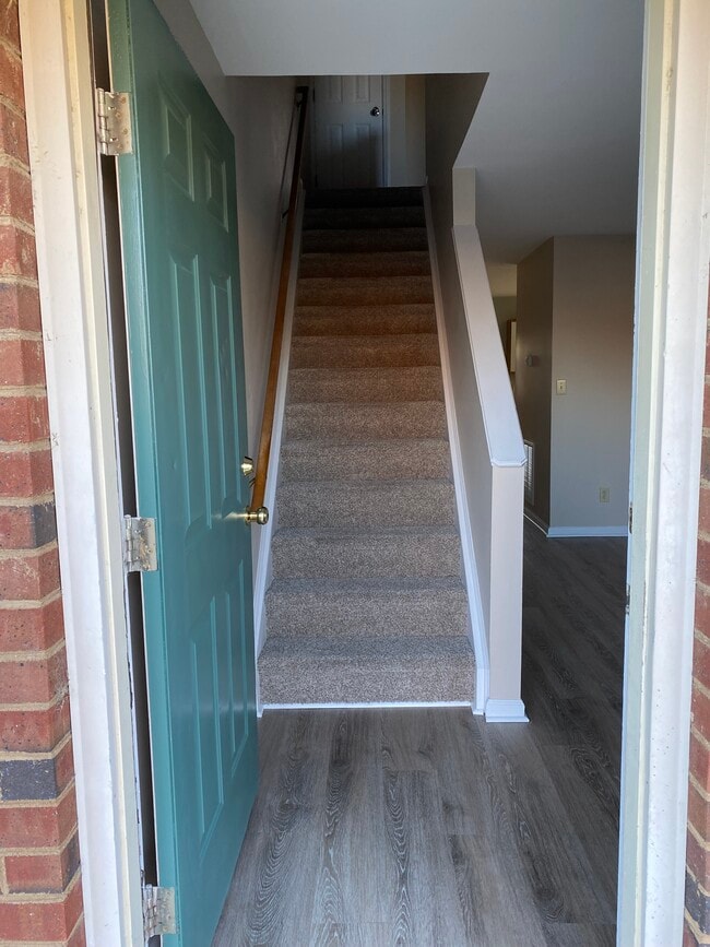 Adelante - 1216 Allen Rd