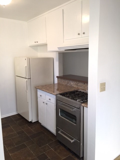 Photo - 10214 McClemont Ave