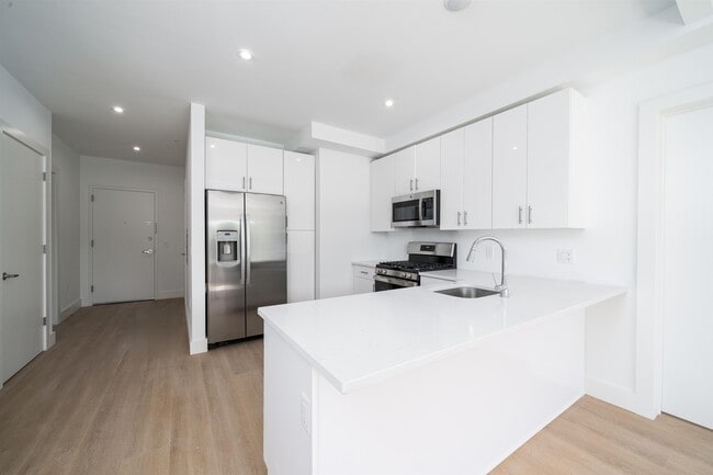 Photo - 3309 LIBERTY Ave Unidad 312