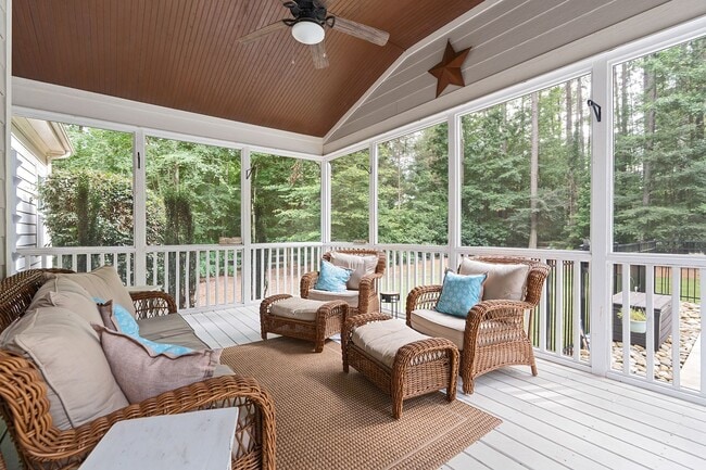 Photo - Splendid 4-bedroom, 3-bathroom Harrison Po...