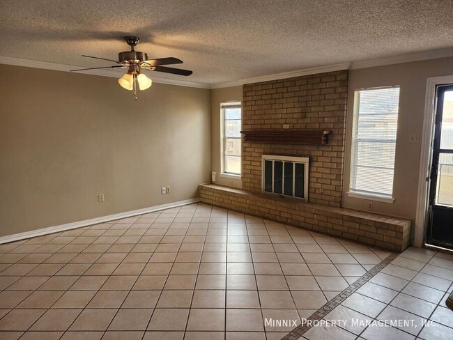 Photo - 2108 76th St