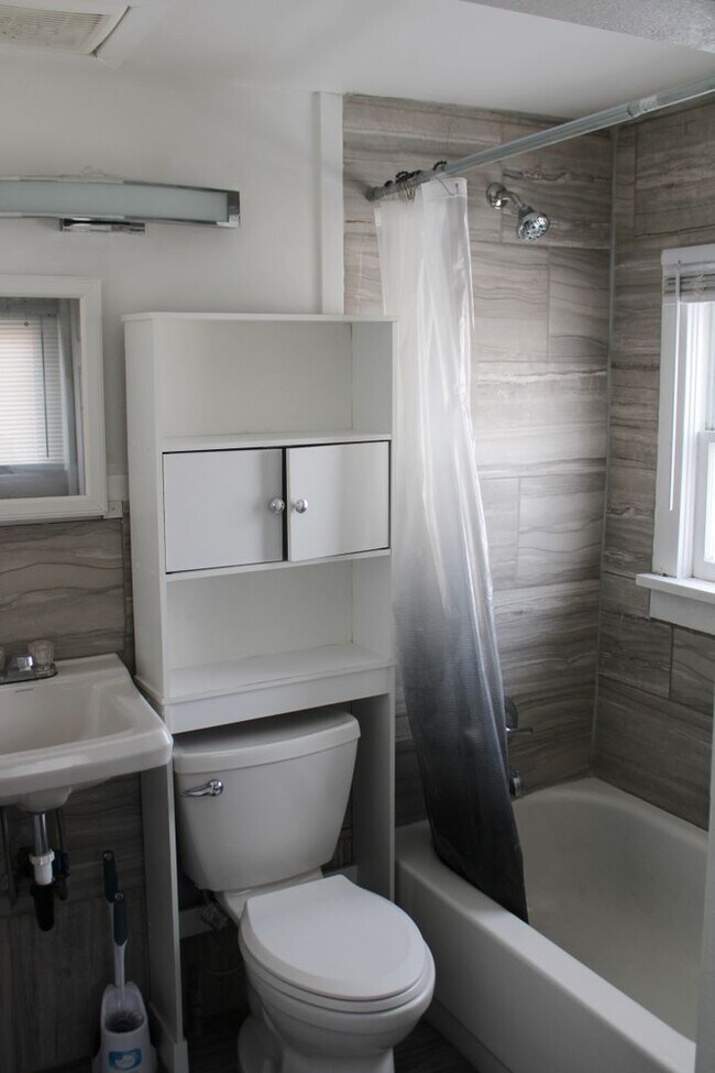 Photo - Studio house