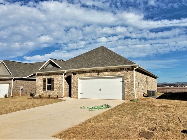 161 Lena Ln