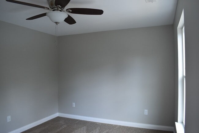 Photo - Nice 3 Bedroom 1 1/2 Bath Newly Renovated Shelby Park Home!