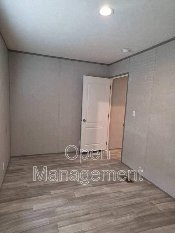 Photo - 2710 N Farm Rd 137