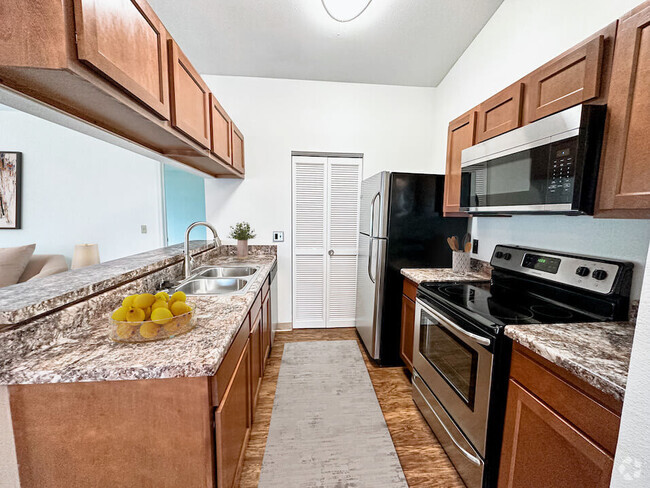 Kitchen with Microwave - Drakes Pond Apartments