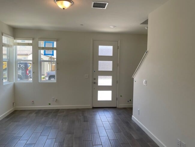 Photo - 2056 N Walling Ln