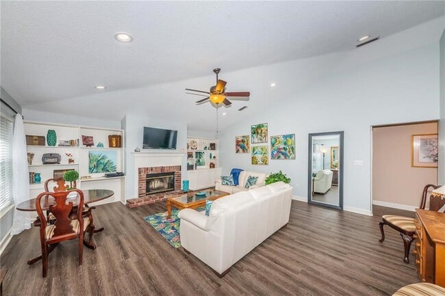 Photo - 301 Washington Ave