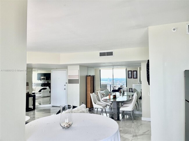 Photo - 1330 West Ave Unit 3406