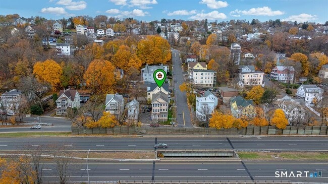 Photo - 146 Charles St