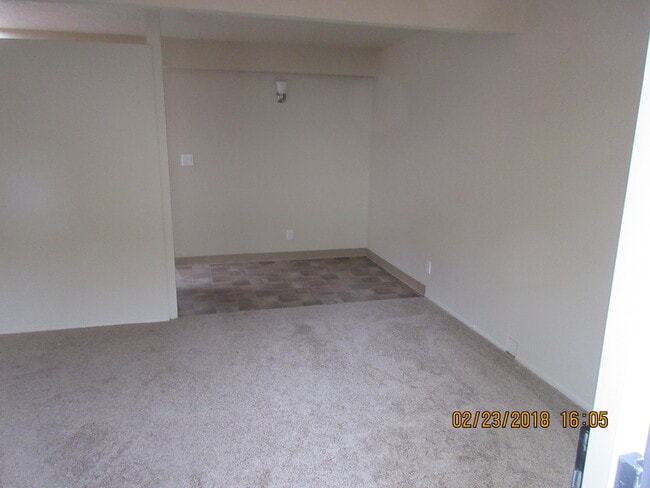 Photo - (690) Circle Court - 1 Bedroom / 1 Bathroom Unit J03