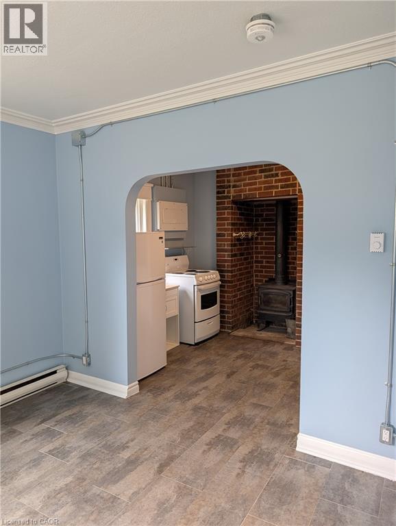 Photo - 266 Mill St
