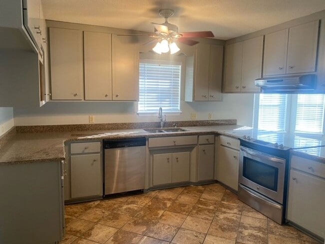 Photo - 3 bedroom, 2 bath; County Schools!