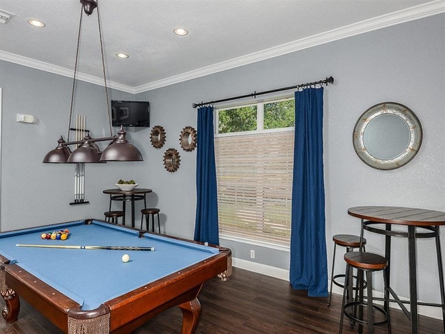 Billiards Room - Audubon Oaks