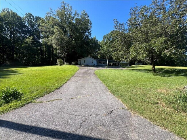 Photo - 71 McGuire Rd