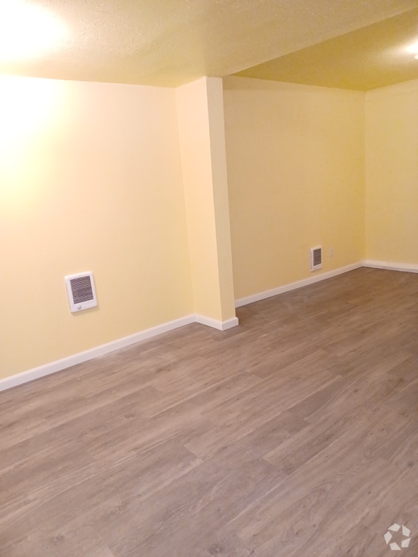 Building Photo - 914 Sacramento St Rental