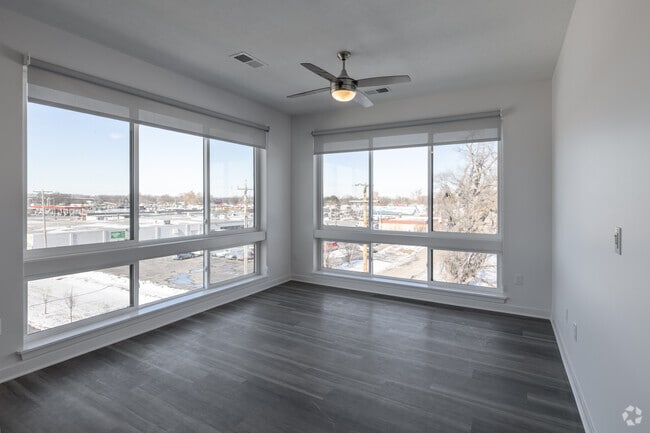 2BR, 2BA - 997SF - Living Room