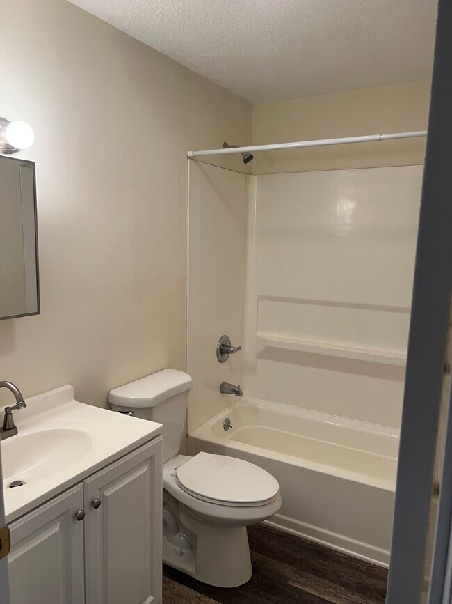 Photo - Holly Brook Apartments