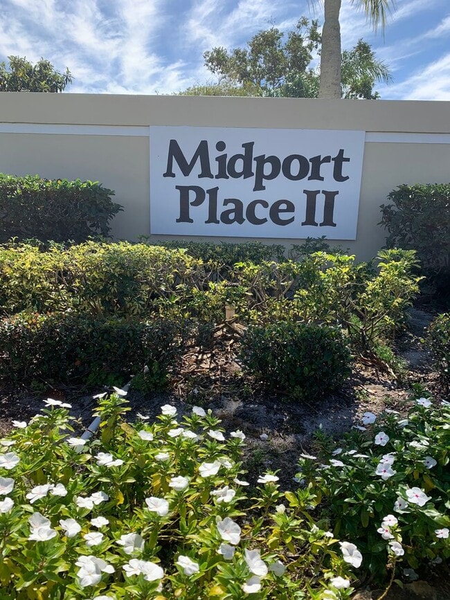 Photo - 2/2 MIDPORT II CONDO 2nd floor unit