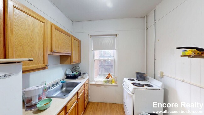 Photo - 5 Walbridge St Unit 14