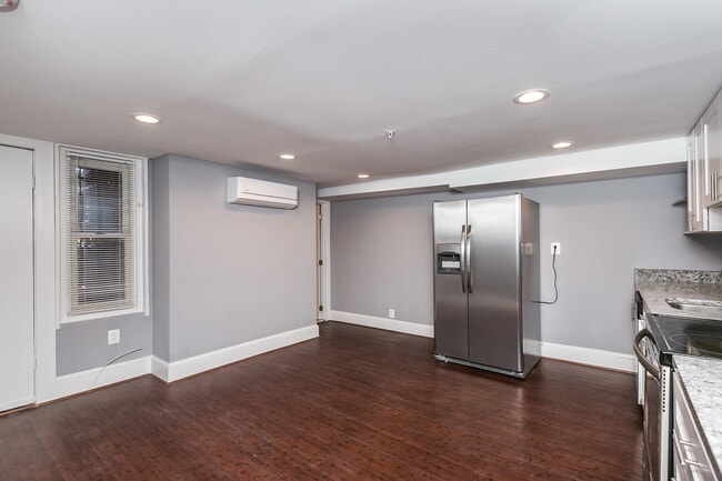 Photo - 1724 Saint Paul St Unit #1