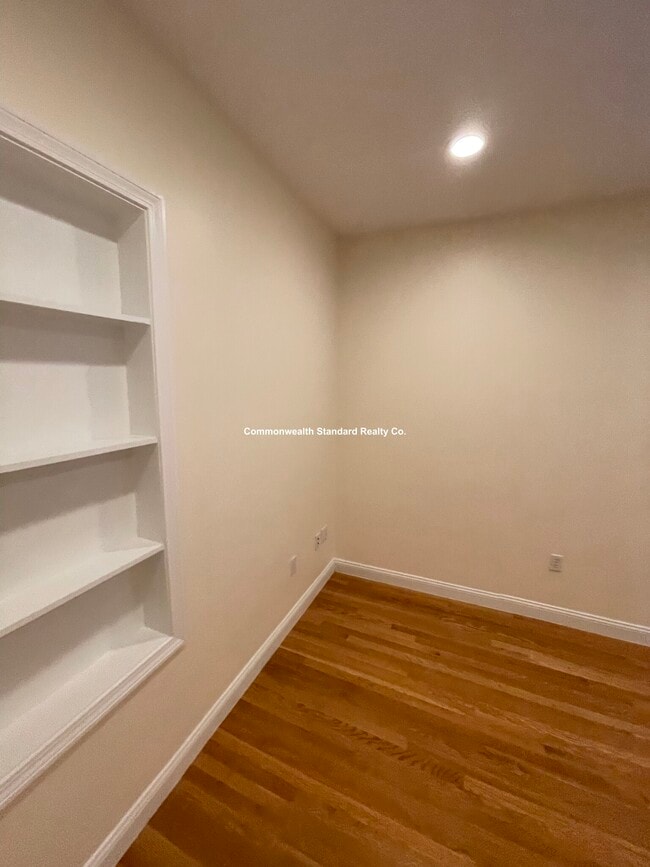 Photo - 1801 Beacon St Unit 6