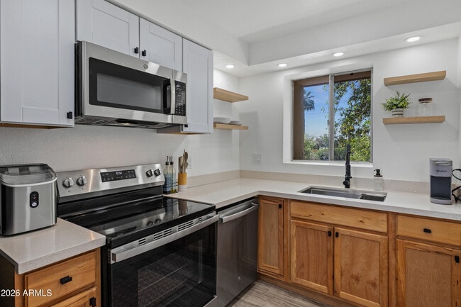 1010 E Osborn Rd Unit E