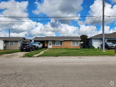 Building Photo - Floresville Property, Ask about our reduce... Rental
