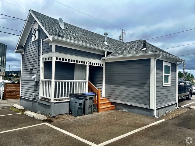 Building Photo - 880 Burwell St Rental
