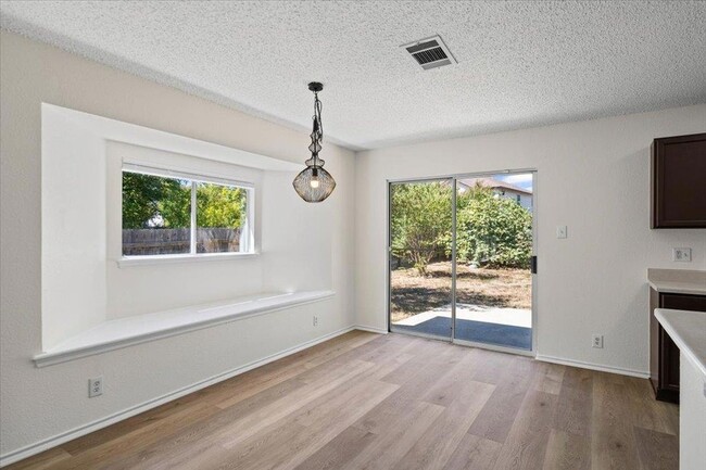 Photo - 1208 Dexford Dr
