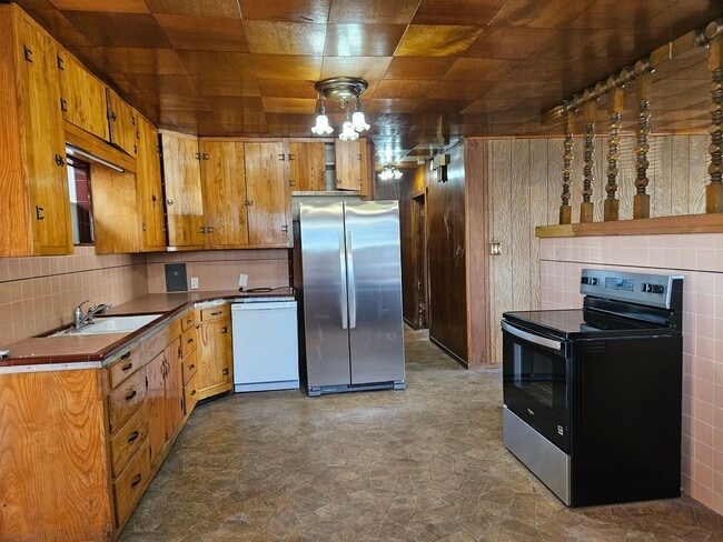 Building Photo - 316-317 S Vincent Ct Unit 316