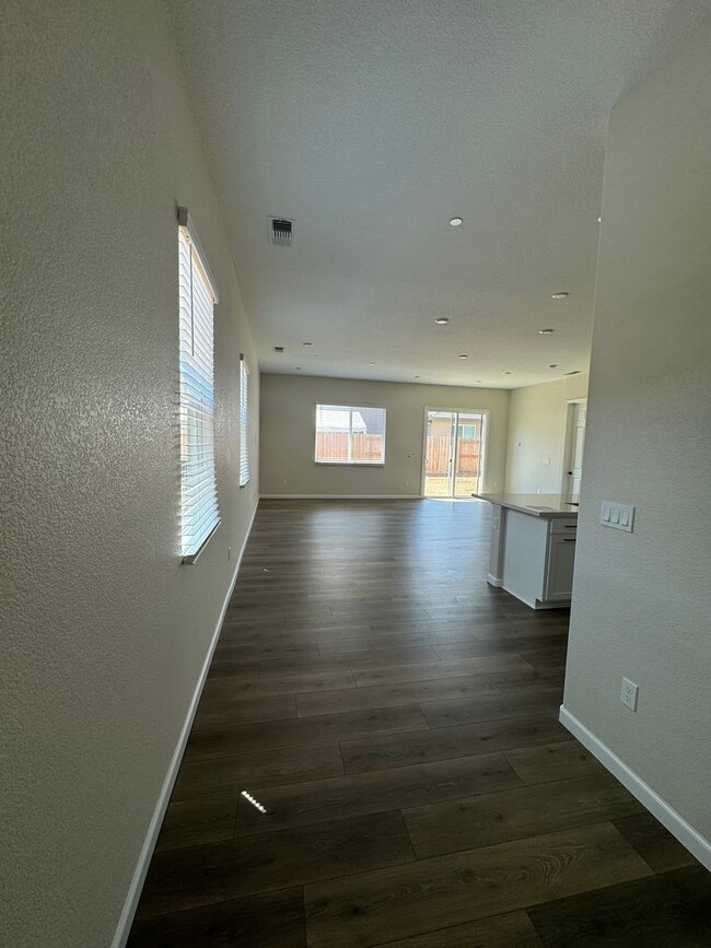 Photo - 8260 Honor Ct