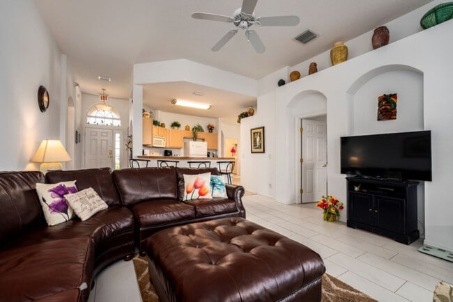 Photo - 143 Plumoso Loop Unit ID1285818P