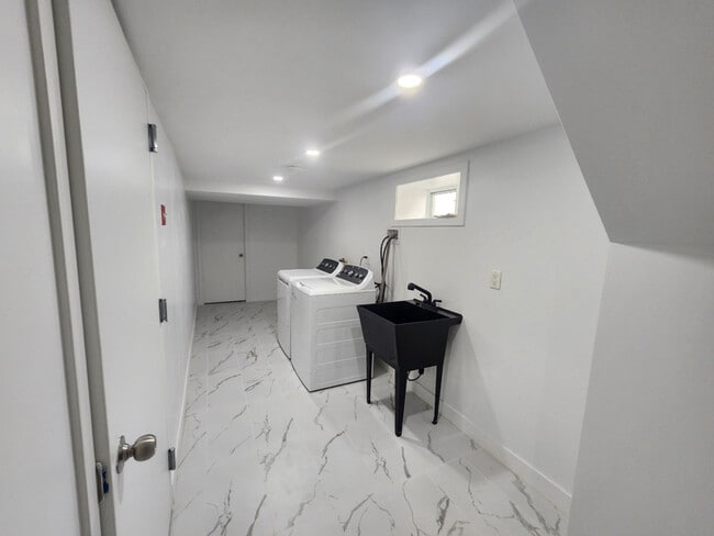 Photo - 45-58 172nd St