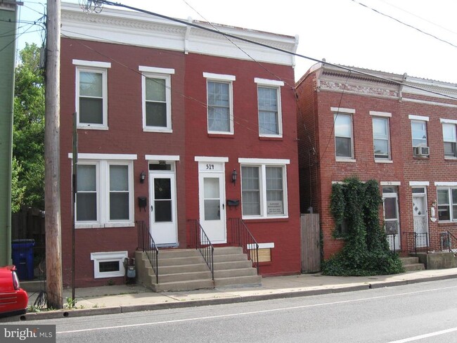Building Photo - 514 W South St Rental