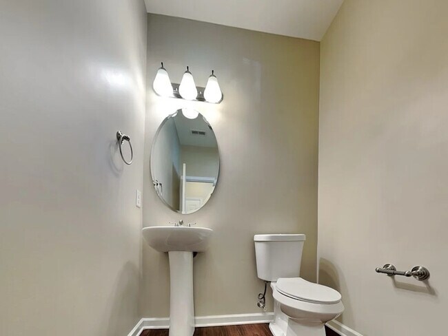 Photo - 1433 Ujamaa Dr