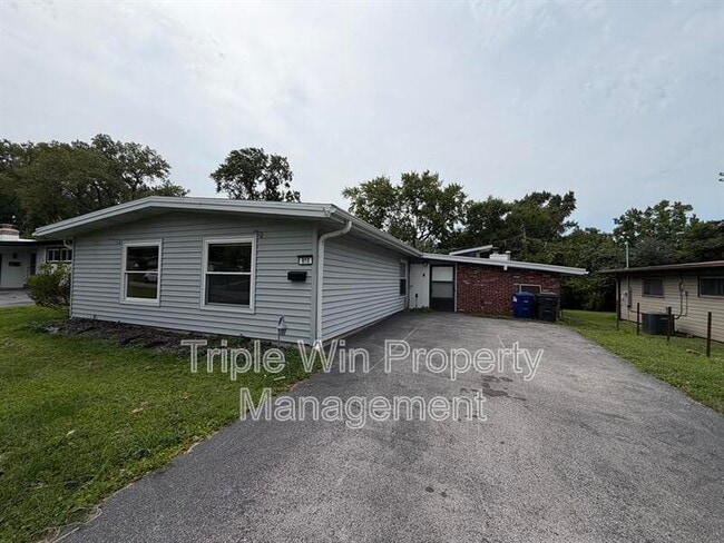 Photo - 810 St Anthony Ln