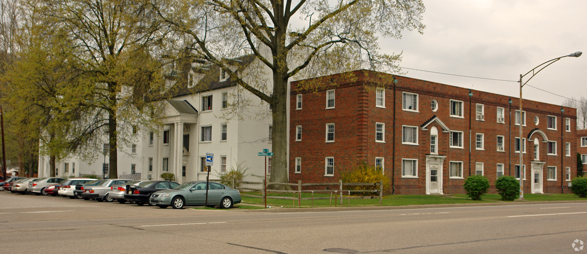 Kanawha Village Apartments - Kanawha Village Apartments