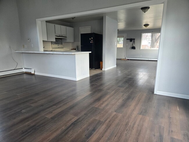 Photo - 2221 Collyer St