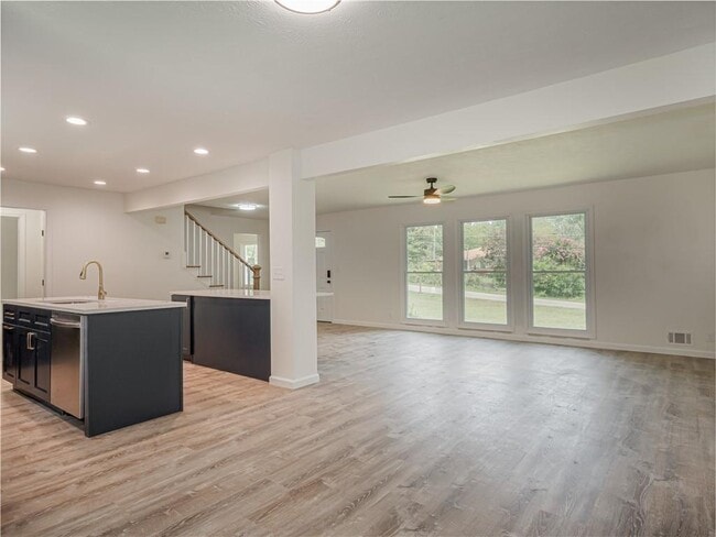 Photo - 4505 Myrtle Hill Rd NE