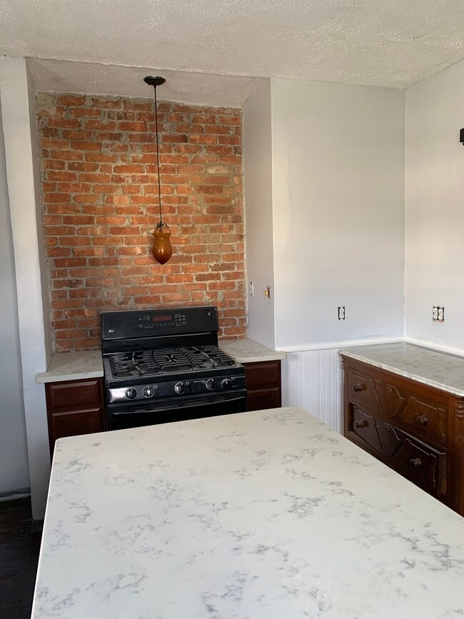 Photo - 149 Grand Ave Unidad Second Floor Edgewood RI