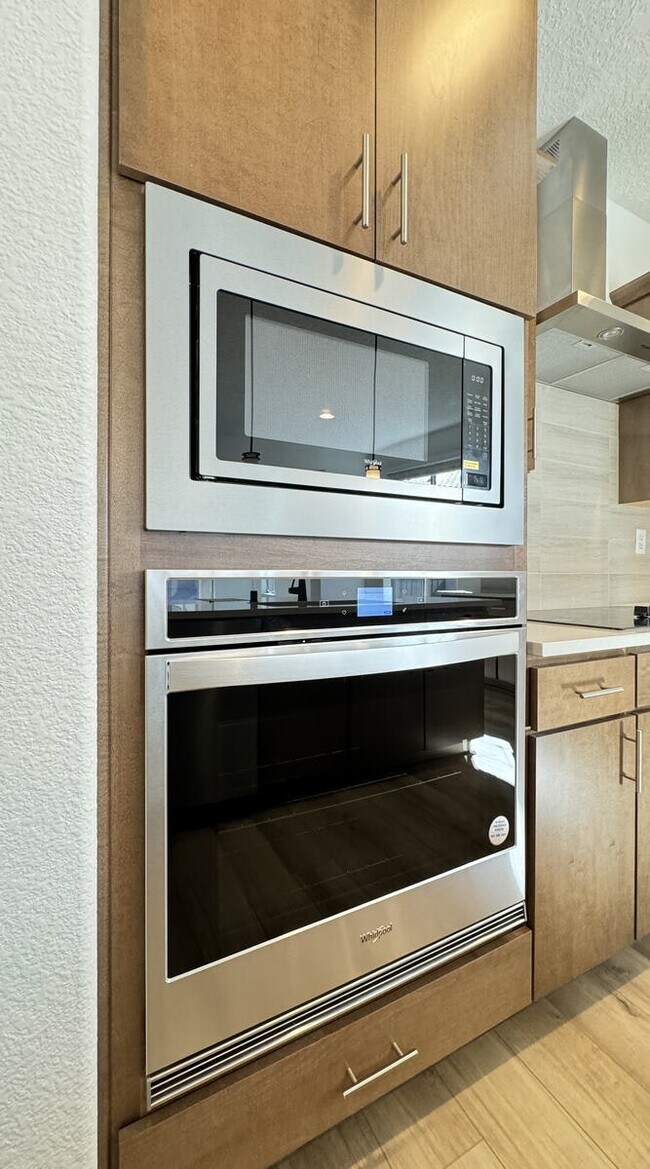 12104 N Star Trl NW