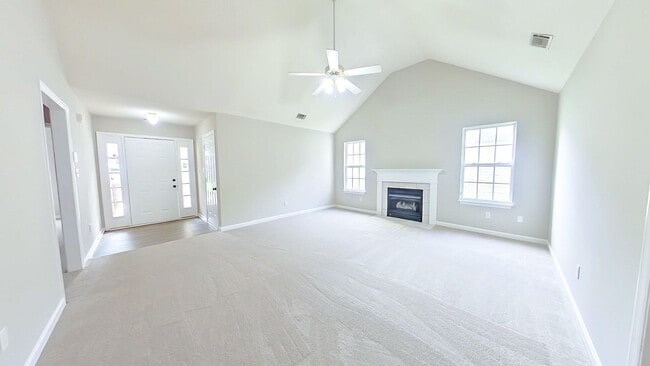 Photo - Beautiful 3 Bedroom Ranch