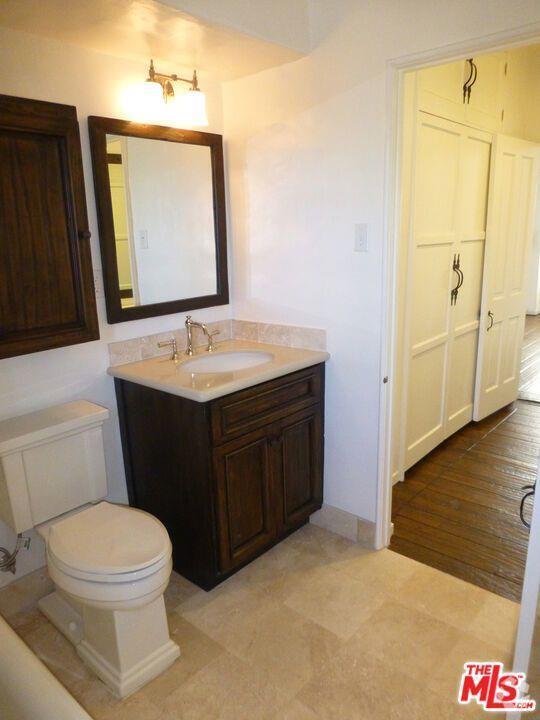 Building Photo - 1355 Laurel Ave Unit 2 Rental